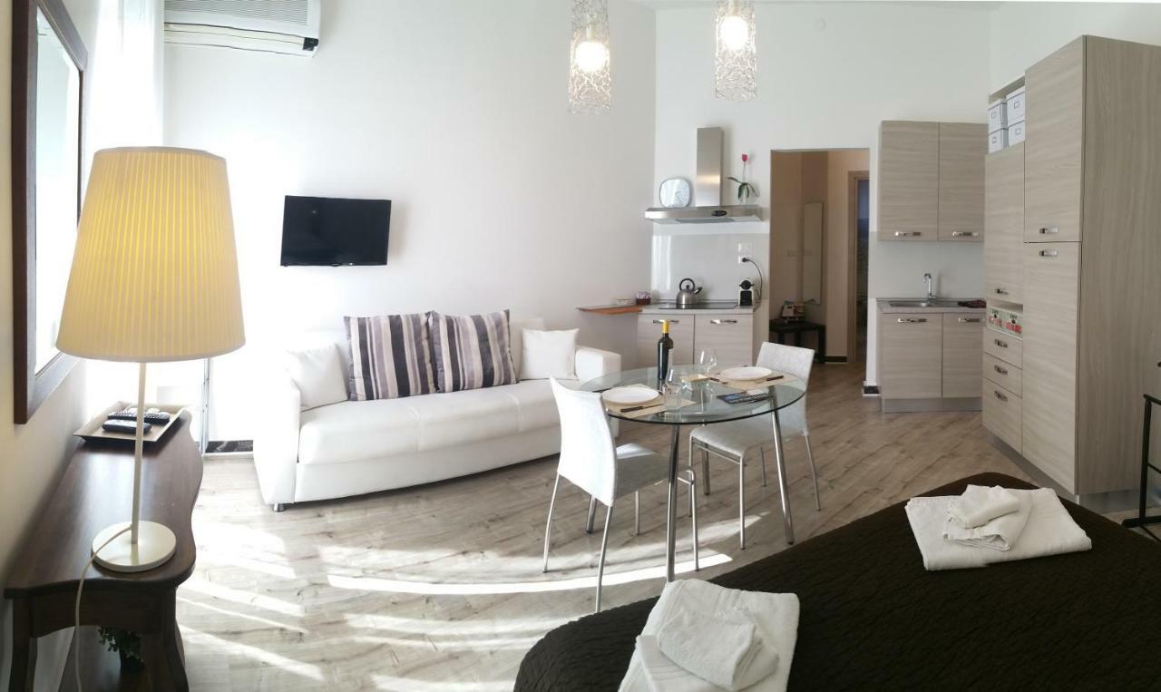 City Center Sea View Ortigia Apartment Syracuse ภายนอก รูปภาพ